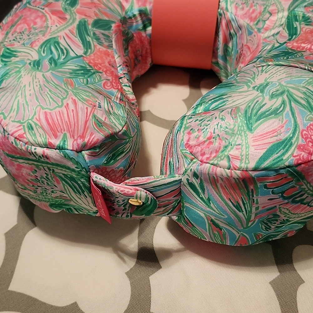 Lilly pulitzer sleep pillow and eye mask set - Picture 2 of 7